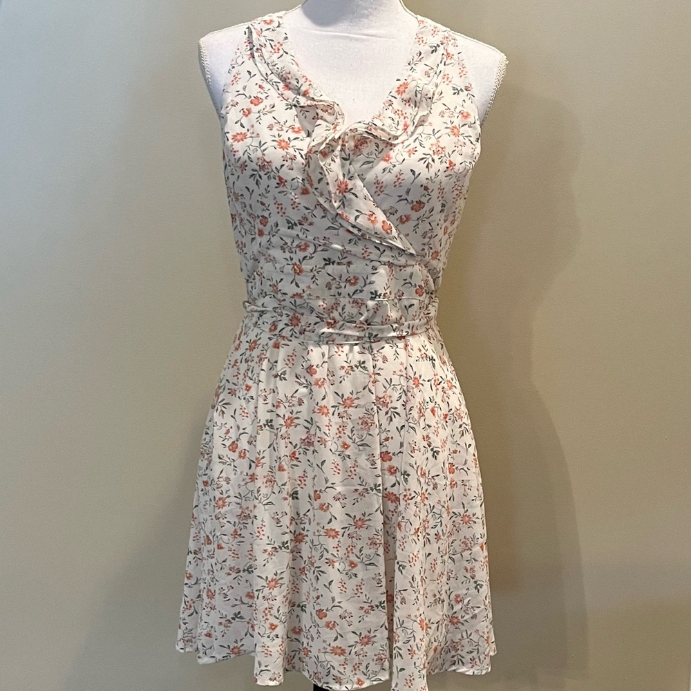 Windsor: White Floral Sundress With Ruffle Sleeves LARGE **NEW WITH TAGS**